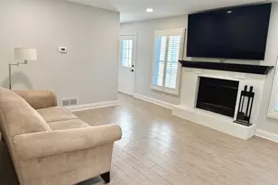 455 Kensington Ct, Naperville, IL 60563 - Photo 3