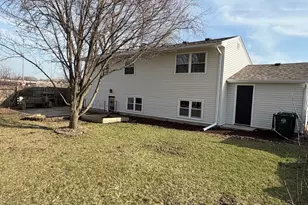 1534 E Palatine Rd, Palatine, IL 60074 - Photo 3