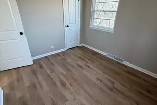 1534 E Palatine Rd, Palatine, IL 60074 - Photo 9