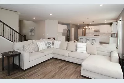 3617 Emerald Road, Elgin, IL 60124 - Photo 5