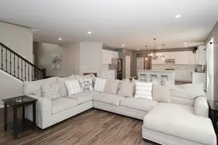 3617 Emerald Rd, Elgin, IL 60124 - Photo 5