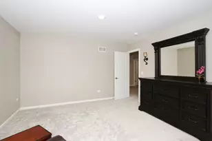 3617 Emerald Rd, Elgin, IL 60124 - Photo 17