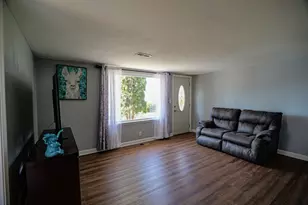 1232 Lebanon St, Montgomery, IL 60538 - Photo 3