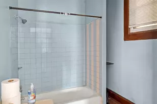 1314 W 18th Pl, Chicago, IL 60608 - Photo 29