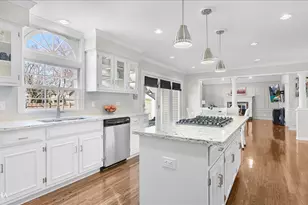 2549 River Woods Dr, Naperville, IL 60565 - Photo 9