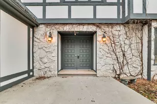 8 Heaton Ct, Sugar Grove, IL 60554 - Photo 5