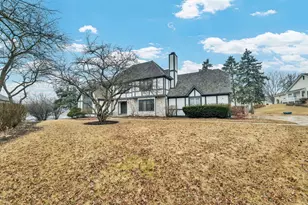 8 Heaton Ct, Sugar Grove, IL 60554 - Photo 3