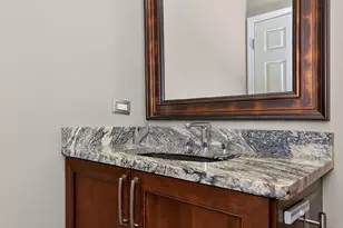 1108 Oxford Ct, Oakbrook Terrace, IL 60181 - Photo 17