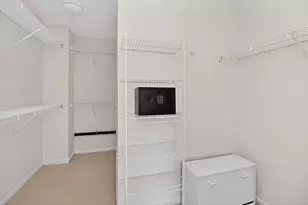 1108 Oxford Ct, Oakbrook Terrace, IL 60181 - Photo 21