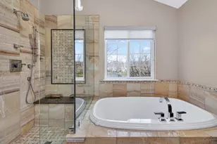 1108 Oxford Ct, Oakbrook Terrace, IL 60181 - Photo 23