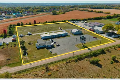 1592 N 30th Road #3, Ottawa, IL 61350 - Photo 3