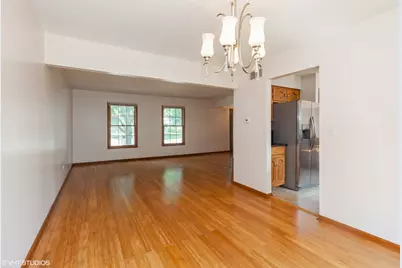 8885 Dryden Street, Woodridge, IL 60517 - Photo 5