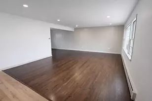 933 College Ave, Wheaton, IL 60187 - Photo 3