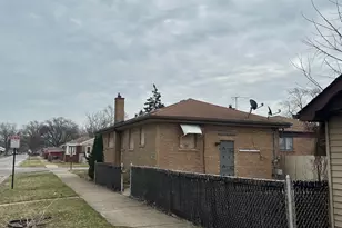 12600 S Justine St, Calumet Park, IL 60827 - Photo 3