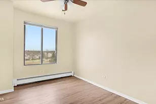 201 Gregory St, Aurora, IL 60504 - Photo 11