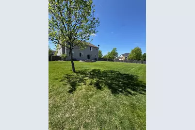801 Parkside Lane, Yorkville, IL 60560 - Photo 35