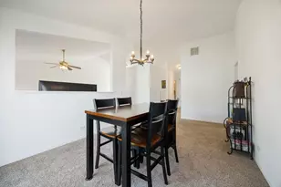 315 Thornwood Way, South Elgin, IL 60177 - Photo 7