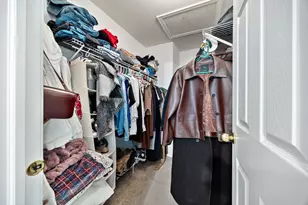 315 Thornwood Way, South Elgin, IL 60177 - Photo 15