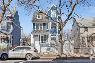 2144 W Montrose Ave, Chicago, IL 60618 - Photo 1