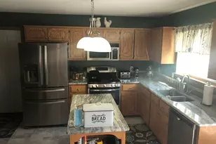 1610 Cottonwood Trail, Yorkville, IL 60560 - Photo 3