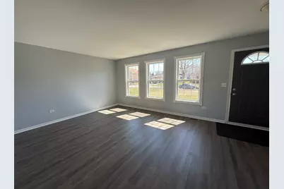 2 Beaver Creek Court, Bolingbrook, IL 60490 - Photo 3