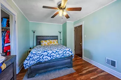 410 Repton Road, Riverside, IL 60546 - Photo 17