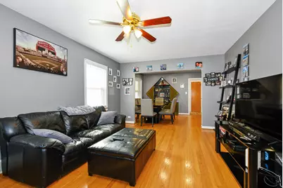 5622 N Kenneth Avenue, Chicago, IL 60646 - Photo 3