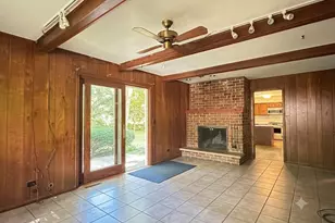 1009 Anne Rd, Naperville, IL 60540 - Photo 13