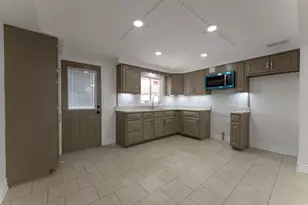 4515 W 88th St, Hometown, IL 60456 - Photo 3