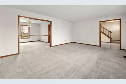 2176 Jordan Lane, Elgin, IL 60123 - Photo 17