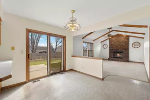 2176 Jordan Ln, Elgin, IL 60123 - Photo 25