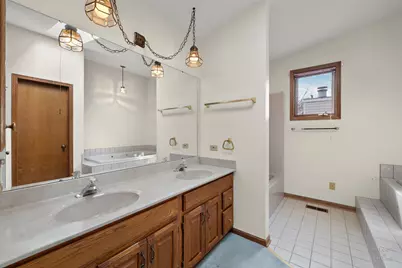 2176 Jordan Lane, Elgin, IL 60123 - Photo 7