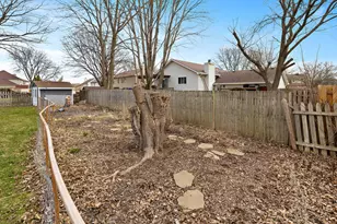 2176 Jordan Ln, Elgin, IL 60123 - Photo 47