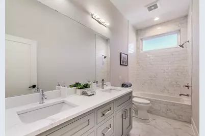 2617 W Carmen Avenue, Chicago, IL 60625 - Photo 25