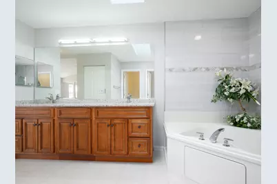 33 River Oaks Circle E, Buffalo Grove, IL 60089 - Photo 17