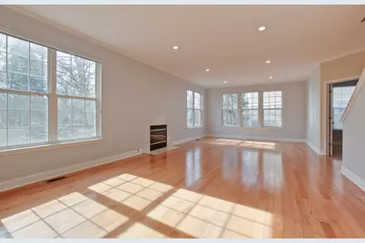 33 River Oaks Circle E, Buffalo Grove, IL 60089 - Photo 11