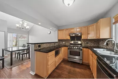 445 Le Parc Circle, Buffalo Grove, IL 60089 - Photo 9