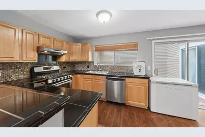 445 Le Parc Circle, Buffalo Grove, IL 60089 - Photo 11