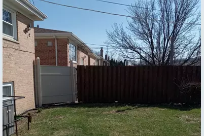 656 Saginaw Avenue, Calumet City, IL 60409 - Photo 23