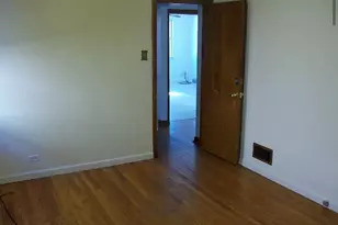 2433 S Keystone Ave, North Riverside, IL 60546 - Photo 5