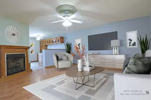 315 Oakwood Dr, Antioch, IL 60002 - Photo 3