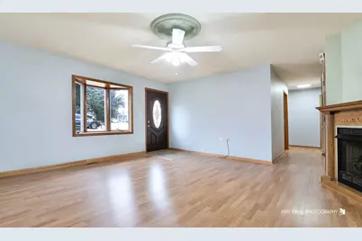 315 Oakwood Drive, Antioch, IL 60002 - Photo 11