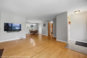3S328 Juniper Ln, Glen Ellyn, IL 60137 - Photo 5