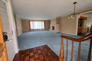 8 N Greenwood Ave, Palatine, IL 60074 - Photo 3