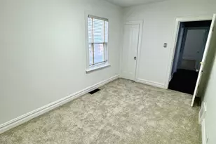 216 Burton St, Waukegan, IL 60085 - Photo 9