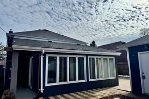 216 Burton St, Waukegan, IL 60085 - Photo 3