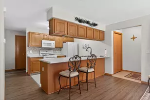 941 Arvle Cir, Sycamore, IL 60178 - Photo 11