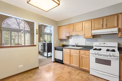 1162 Talbots Lane, Elk Grove Village, IL 60007 - Photo 11