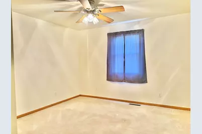 2100 Fox Chase Drive, Ottawa, IL 61350 - Photo 17