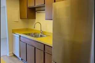 6340 Americana Dr, Willowbrook, IL 60527 - Photo 9